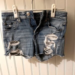 American Eagle Stretch Distressed Denim Shorts Size 4 Crochet Pockets